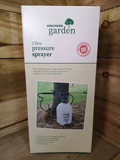 5 Litre Garden Pressure Sprayer With Shoulder Strap For Weeds / Fertiliser -Outsunny Garden Zone 5 litre garden pressure sprayer with shoulder strap for weeds fertiliser5056589104696 04c MP