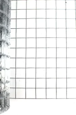 Easipet Galvanised Welded Wire Mesh Fence For Aviary Rabbit Hutch Chicken Run Coop Pet 1" X 1" X 24" X 30m (19g) -Outsunny Garden Zone easipet galvanised welded wire mesh fence for aviary rabbit hutch chicken run coop pet 1 x 1 x 24 x 30m 19g 5060164211969 04c MP