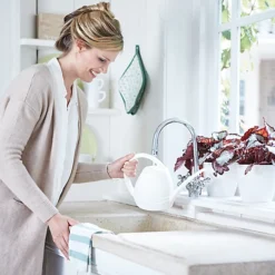 Elho Aquarius White Plastic Watering Can 3.5L -Outsunny Garden Zone elho aquarius white plastic watering can 3 5l8711904303662 01i bq