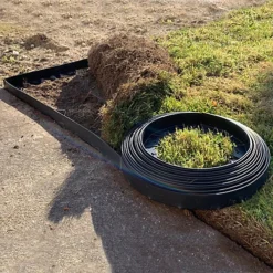 Flexible Plastic Garden Edging With 40 Pegs (10m) 6 Flexible Plastic Garden Edging With 40 Pegs (10m) -Outsunny Garden Zone flexible plastic garden edging with 40 pegs 10m 5060575103198 03c MP