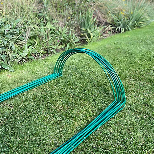 Garden Hoop Plant Bow Support System 45cm X 60cm (Pack Of 10) 3 Garden Hoop Plant Bow Support System 45cm X 60cm (Pack Of 10) - Image 3