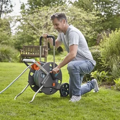 Gardena Aquaroll Freestanding Manual Hose Reel Set (L)50m -Outsunny Garden Zone gardena aquaroll freestanding manual hose reel set l 50m4078500032926 02i bq