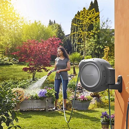 Gardena Wall-mounted Hose Reel (L)30m 4 Gardena Wall-mounted Hose Reel (L)30m - Image 4