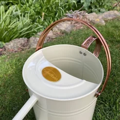 Heritage Cream & Copper Watering Can (3.5 Litre) 6 Heritage Cream & Copper Watering Can (3.5 Litre) -Outsunny Garden Zone heritage cream copper watering can 3 5 litre 5060575102214 03c MP