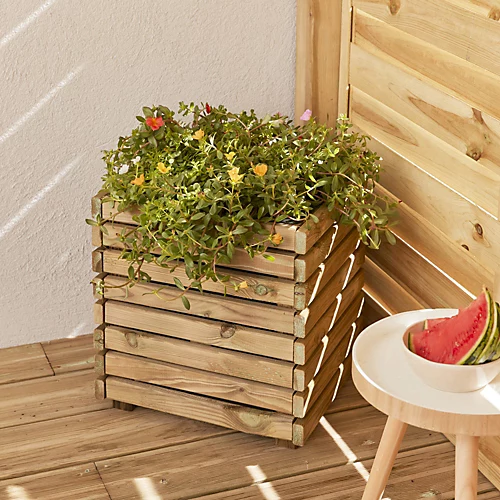 Horizon Outdoor Square Wooden Planter Tall 40cm 2 Horizon Outdoor Square Wooden Planter Tall 40cm - Image 2