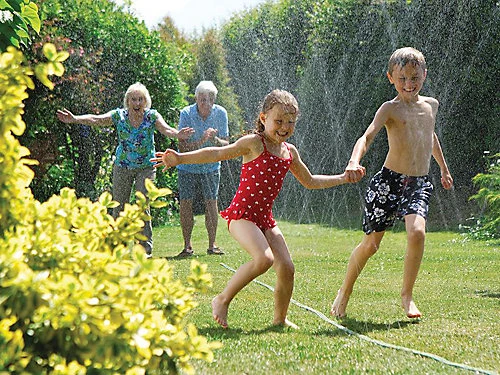 Hozelock 15m 2 In 1 Sprinkler / Soaker Hose 6756 Sprinkler Spray Or Deep Soak 4 Hozelock 15m 2 In 1 Sprinkler / Soaker Hose 6756 Sprinkler Spray Or Deep Soak - Image 4