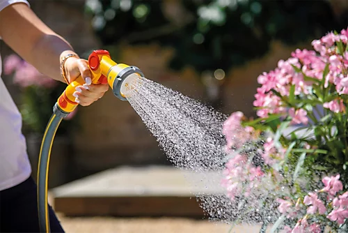 Hozelock 7850 50m Ultimate Hose Pipe Garden Crush Proof Anti Kink & 2679 Spray 3 Hozelock 7850 50m Ultimate Hose Pipe Garden Crush Proof Anti Kink & 2679 Spray - Image 3