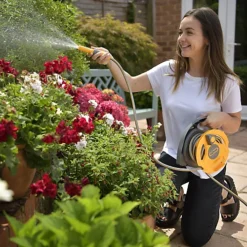 Hozelock Micro Hose Reel Set (L)10m 6 Hozelock Micro Hose Reel Set (L)10m -Outsunny Garden Zone hozelock micro hose reel set l 10m5010646062466 01i bq