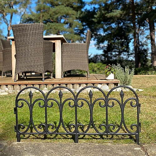 Kew Black Plastic Lawn (60.5cm X 32.5cm) - 10 Panels 3 Kew Black Plastic Lawn (60.5cm X 32.5cm) - 10 Panels - Image 3