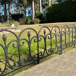 Kew Black Plastic Lawn Edging (60.5cm X 32.5cm) - 5 Panels