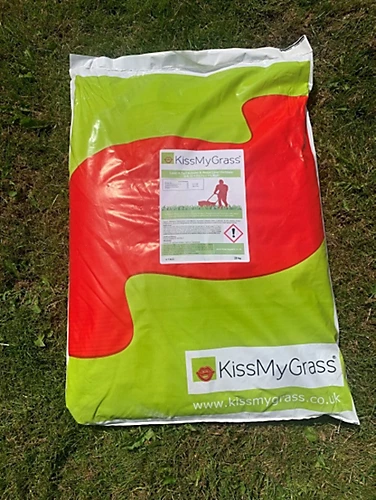 KissMyGrass Autumn & Winter Lawn Fertiliser 6.5.10 + Fe + Mg (1 X 20kg) 2 KissMyGrass Autumn & Winter Lawn Fertiliser 6.5.10 + Fe + Mg (1 X 20kg) - Image 2