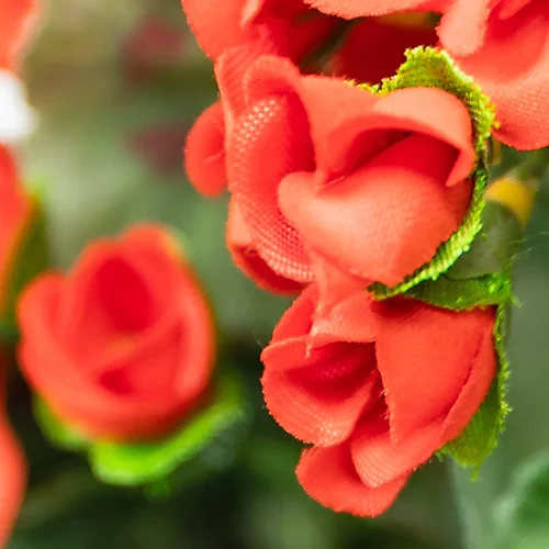 Large Artificial Geranium Flowers Rattan Hanging Basket Decoration Red 30cm 3 Large Artificial Geranium Flowers Rattan Hanging Basket Decoration Red 30cm - Image 3