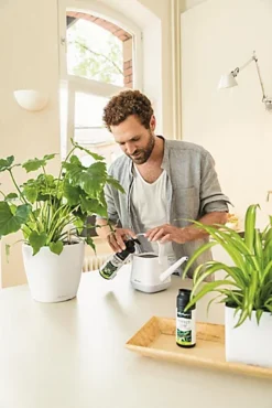 LECHUZA Long-acting Fertiliser Perfect Veggie Fluid, 475ml 6 LECHUZA Long-acting Fertiliser Perfect Veggie Fluid, 475ml -Outsunny Garden Zone lechuza long acting fertiliser perfect veggie fluid 475ml4008789196286 03c MP