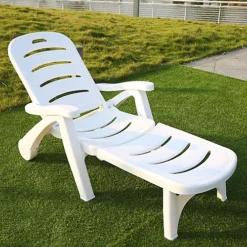 Livingandhome White Outdoor Folding Lounger Chaise Chair Recliner On Wheels