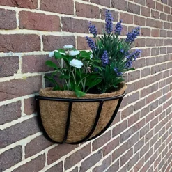 Manor Garden Black Metal Wall Basket Manger Hayrack Planter (40cm) -Outsunny Garden Zone manor garden black metal wall basket manger hayrack planter 40cm 5060575107974 03c MP