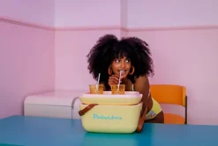 Polarbox Retro 12L Coolbox - Yellow Classic 7 Polarbox Retro 12L Coolbox - Yellow Classic -Outsunny Garden Zone polarbox retro 12l coolbox yellow classic8436582992341 04c MP