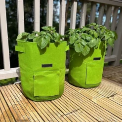 Potato Planter Grow Bags 37 Litre (Set Of 4) Non - Woven Aeration Fabric Pots -Outsunny Garden Zone potato planter grow bags 37 litre set of 4 non woven aeration fabric pots5055031302161 03c MP