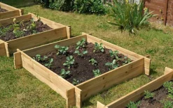 Primrose 270L Chamberlain Garden Wooden Raised Grow Bed 100cm X 100cm 6 Primrose 270L Chamberlain Garden Wooden Raised Grow Bed 100cm X 100cm -Outsunny Garden Zone primrose 270l chamberlain garden wooden raised grow bed 100cm x 100cm5055837234765 03c MP