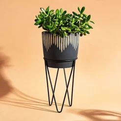 Sass & Belle Black Sgrafitto Planter With Wire Stand -Outsunny Garden Zone sass belle black sgrafitto planter with wire stand5059331209250 03c MP