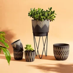Sass & Belle Black Sgrafitto Planter With Wire Stand -Outsunny Garden Zone sass belle black sgrafitto planter with wire stand5059331209250 04c MP