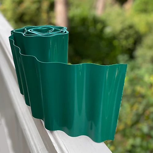 Set Of 12 Green Plastic Garden Lawn Edging (9m X 15cm Roll) 4 Set Of 12 Green Plastic Garden Lawn Edging (9m X 15cm Roll) - Image 4