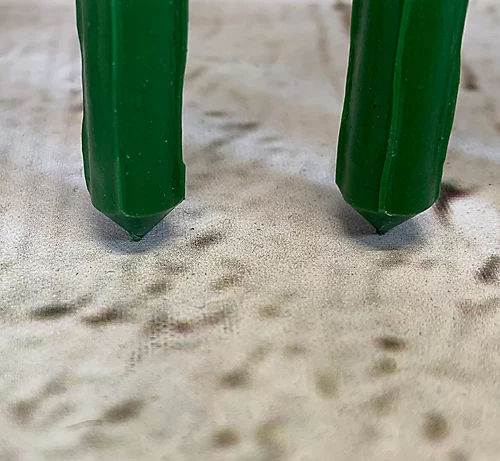 Set Of 40 Plastic Coated Metal Plant Support Sticks (80cm) 4 Set Of 40 Plastic Coated Metal Plant Support Sticks (80cm) - Image 4