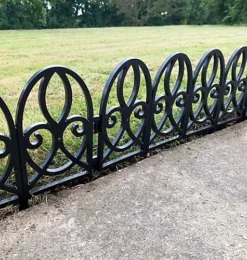 Set Of 5 Plastic Lawn Edging Traditional Panels (56cm X 30cm)