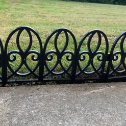 Set Of 5 Plastic Lawn Edging Traditional Panels (56cm X 30cm) 6 Set Of 5 Plastic Lawn Edging Traditional Panels (56cm X 30cm) -Outsunny Garden Zone set of 5 plastic lawn edging traditional panels 56cm x 30cm 5060575107042 03c MP