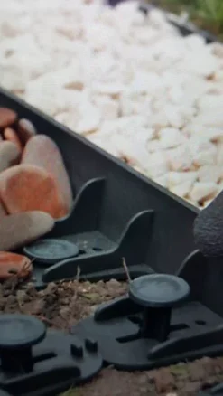 Spudulica 4 Pieces/3 Metres Flexible Garden Edging Green 45mm Height + Pins 7 Spudulica 4 Pieces/3 Metres Flexible Garden Edging Green 45mm Height + Pins -Outsunny Garden Zone spudulica 4 pieces 3 metres flexible garden edging green 45mm height pins5065013758398 04c MP