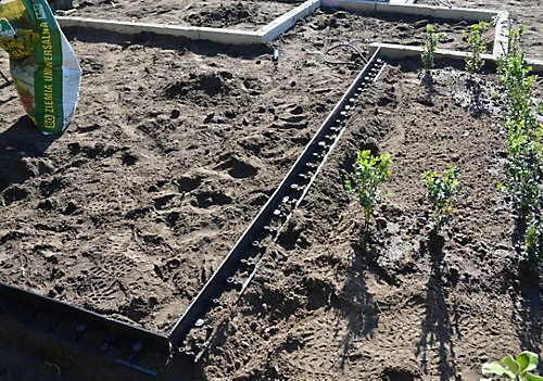 Spudulica HD Garden Edging 20 Pieces 20m Length 80mm Height Black Garden Border System For Paths, Borders, Gravel Areas, Tree Pits 1 Spudulica HD Garden Edging 20 Pieces 20m Length 80mm Height Black Garden Border System For Paths, Borders, Gravel Areas, Tree Pits