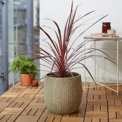 Verve Kulun Beige Knitted Effect Fibreclay Circular Plant Pot (Dia)29cm -Outsunny Garden Zone verve kulun beige knitted effect fibreclay circular plant pot dia 29cm5059340327693 01i