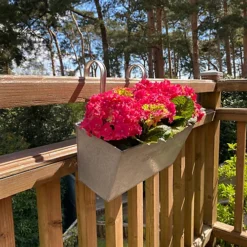 Zinc Balcony Hanging Planters (Set Of 2) 6 Zinc Balcony Hanging Planters (Set Of 2) -Outsunny Garden Zone zinc balcony hanging planters set of 2 5060266597480 03c MP